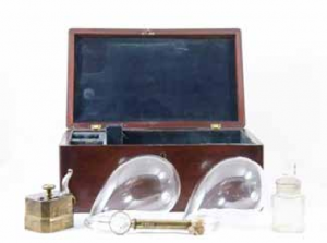 Glass-cupping-set-of-Dr-Fox-from-around-1850-Anonymous-2015
